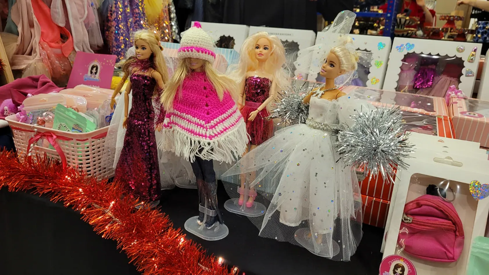 Samsun'da kadın girişimci oyuncak bebekler için kıyafet tasarlıyor