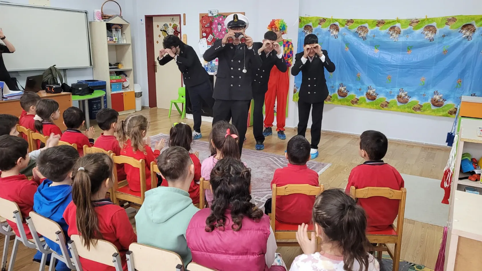 Samsun'da kırsaldaki miniklere tiyatro sürprizi