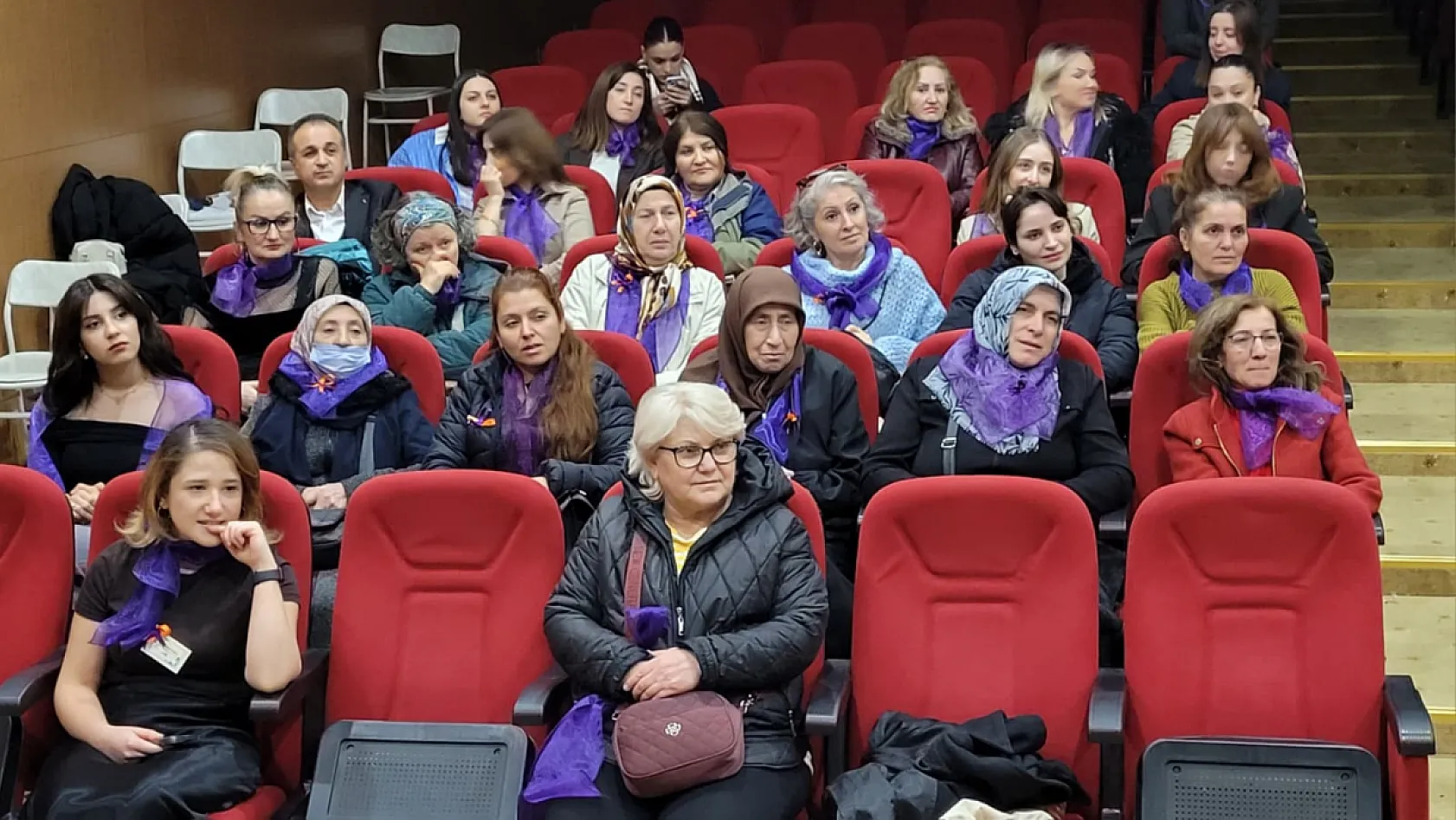 Samsun'da LÖSEV'den Kadınlar Günü'nde farkındalık paneli düzenlendi