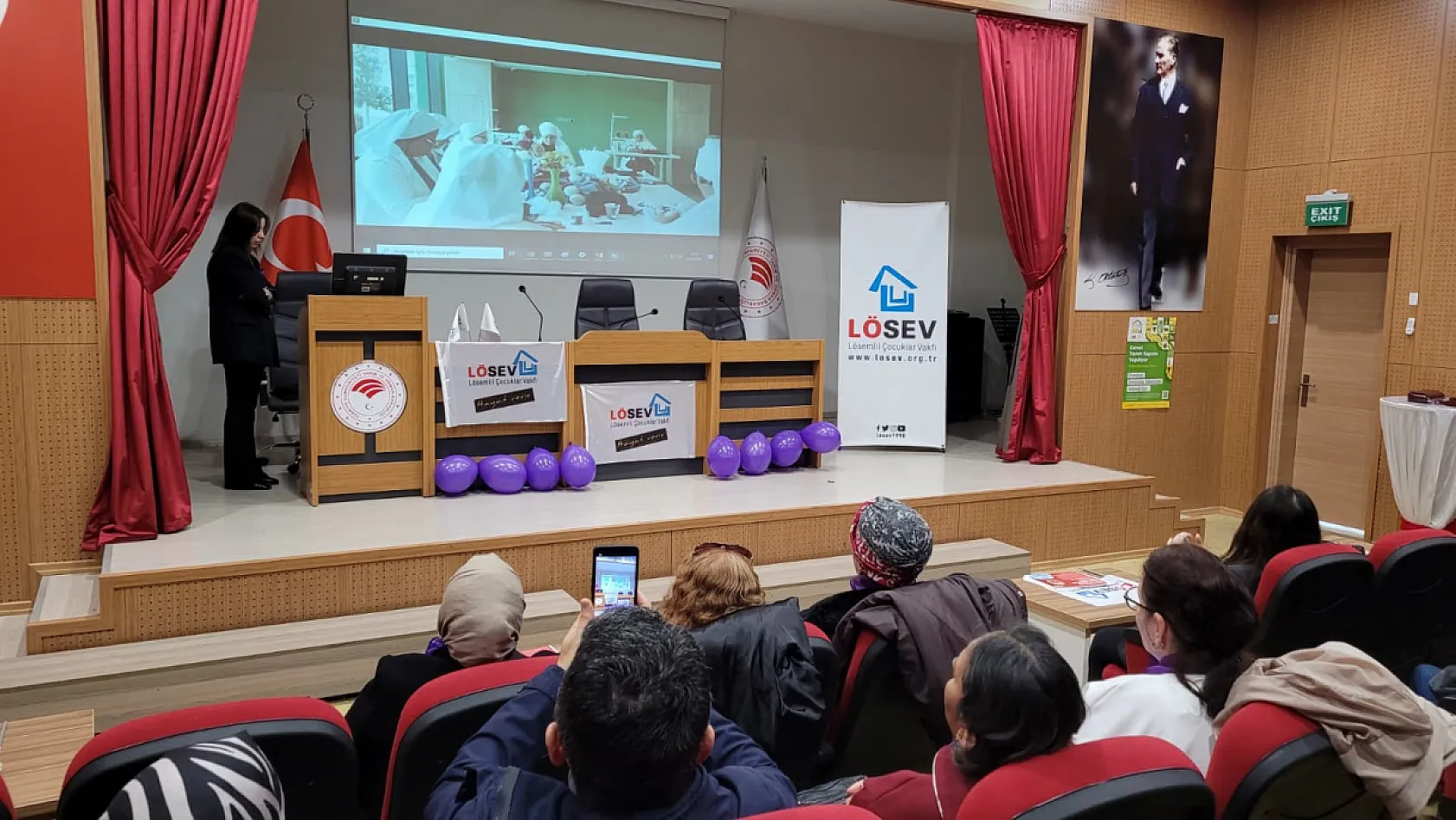Samsun'da LÖSEV'den Kadınlar Günü'nde farkındalık paneli düzenlendi
