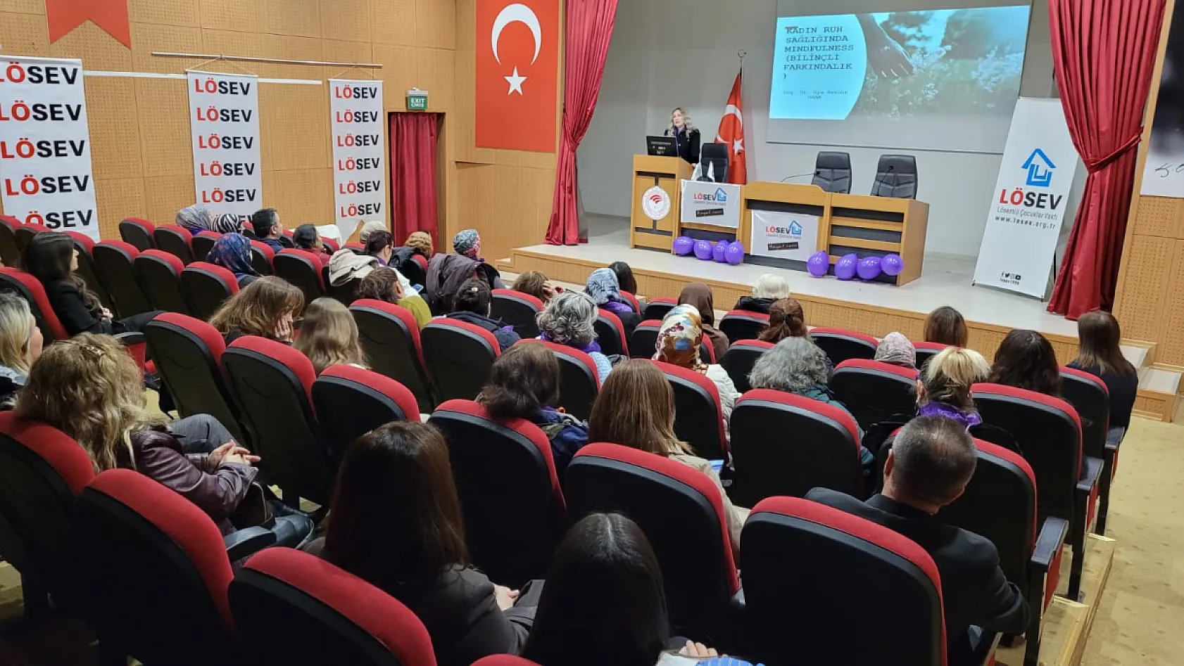 Samsun'da LÖSEV'den Kadınlar Günü'nde farkındalık paneli düzenlendi