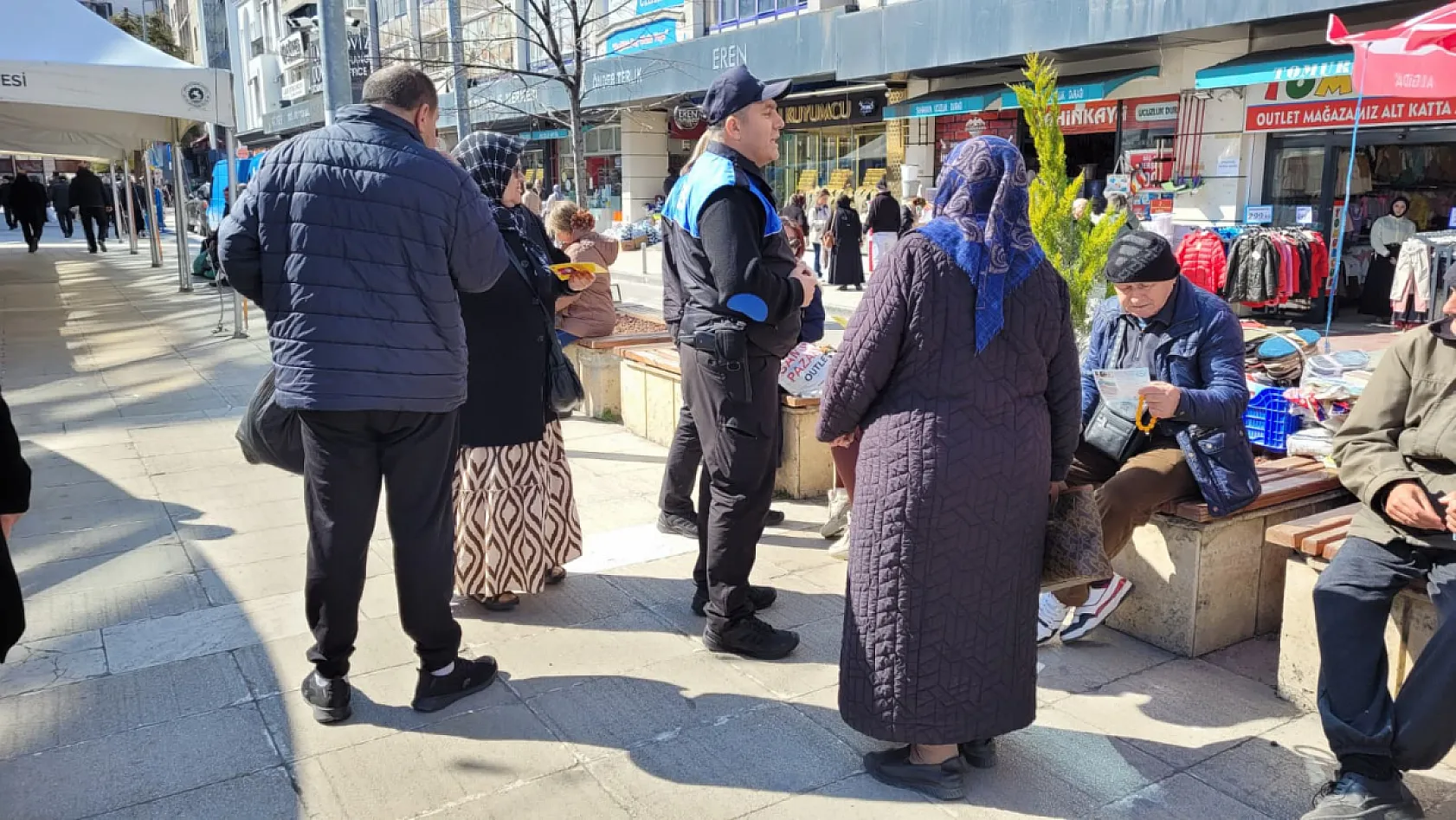 Samsun'da vatandaşlara dolandırıcılık ve KADES bilgilendirmesi