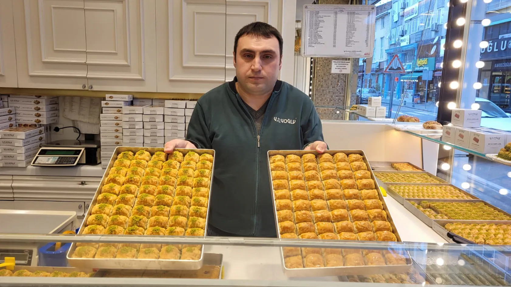 Bayram öncesi tatlıcılarda yoğun mesai
