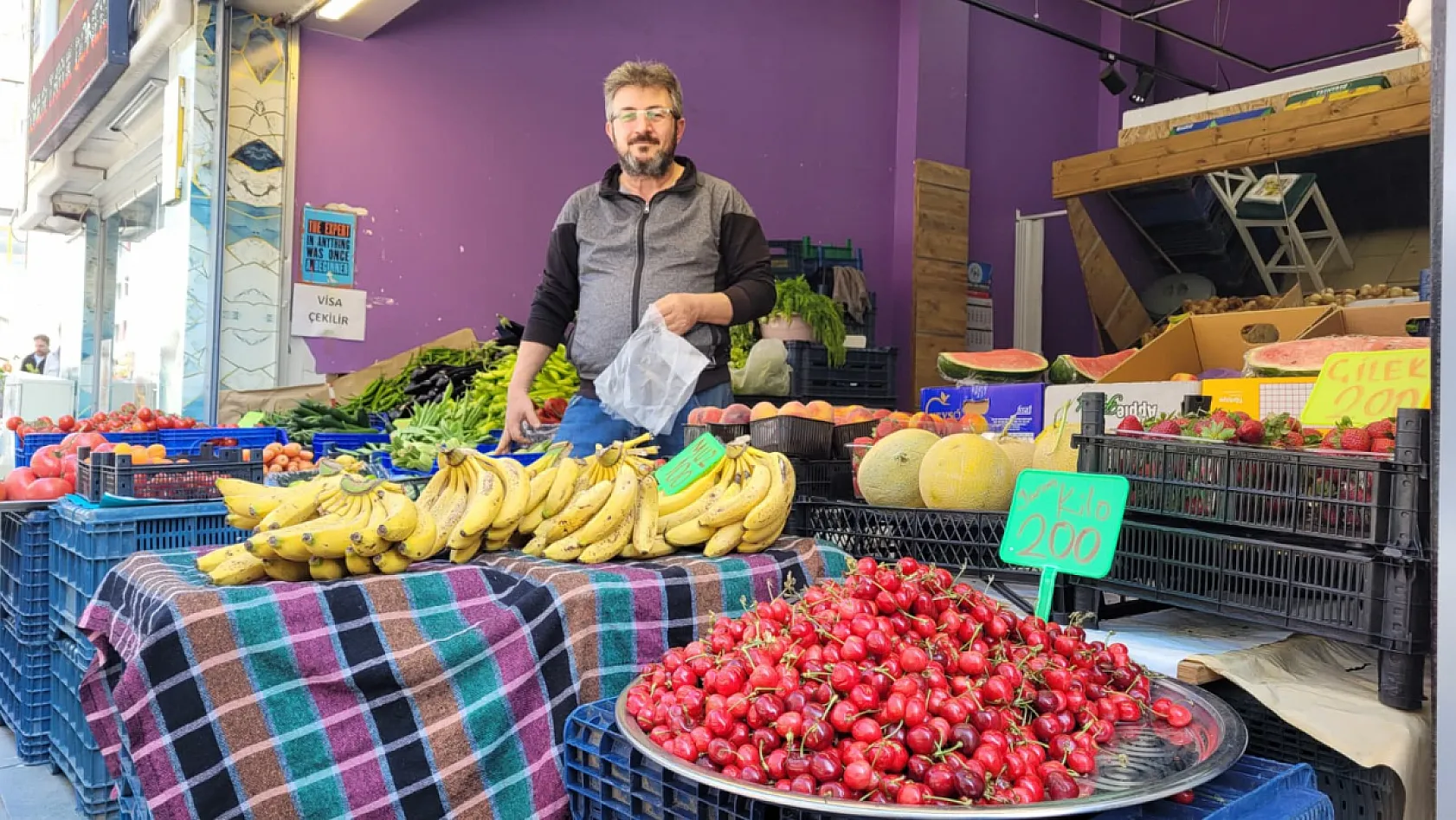 Samsun'da sezonun ilk kirazı tezgahlarda