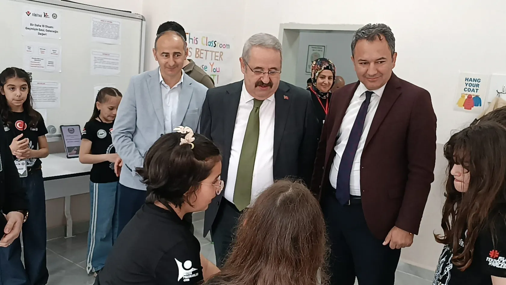 Çarşamba Bilim ve Sanat Merkezi'nde Tübitak 4006 Bilim Fuarı açıldı