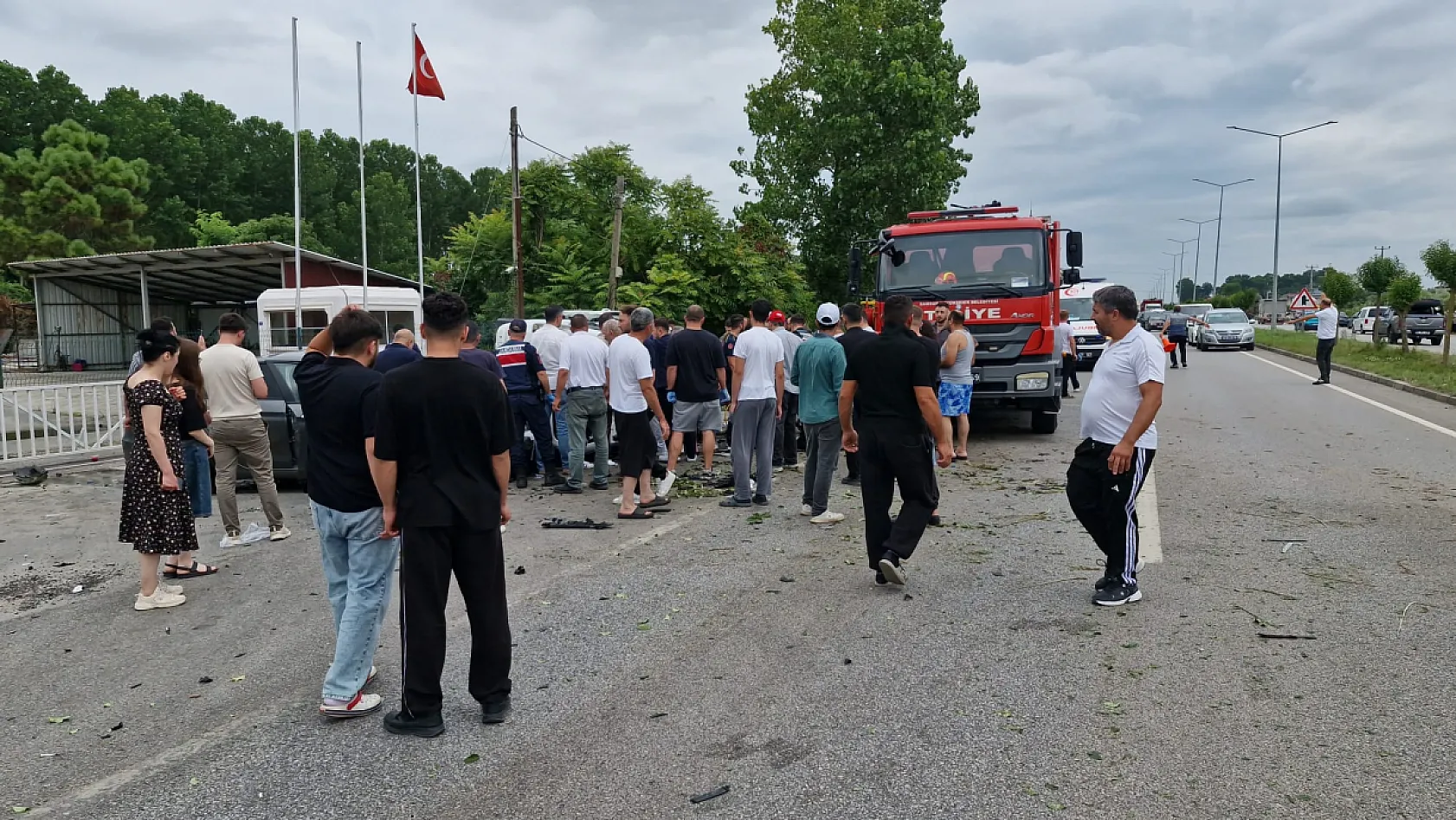 Terme'de trafik kazası: Çok sayıda yaralı var
