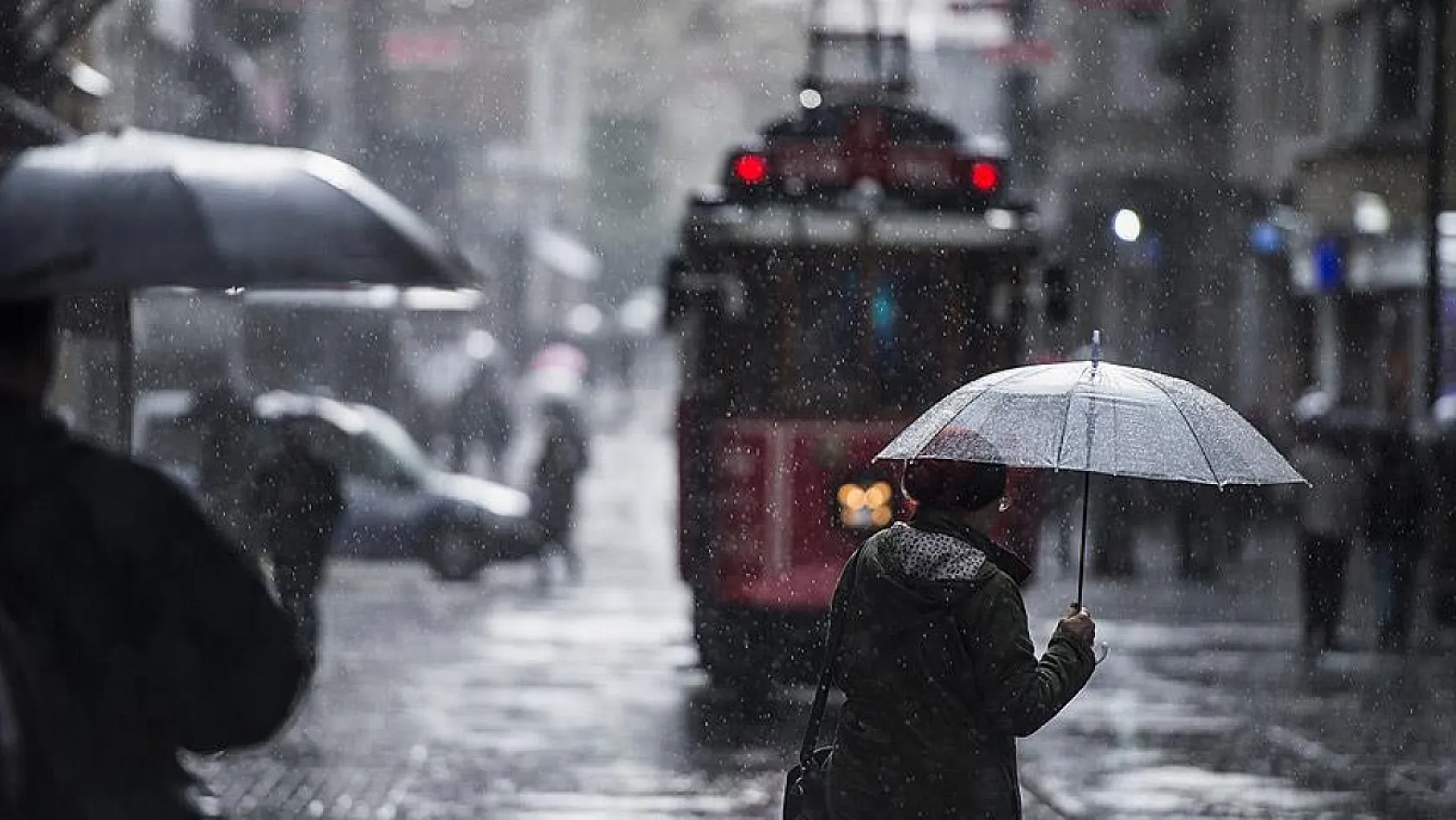 Meteoroloji'den hafta sonu uyarısı: Türkiye genelinde sağanak yağış etkili olacak