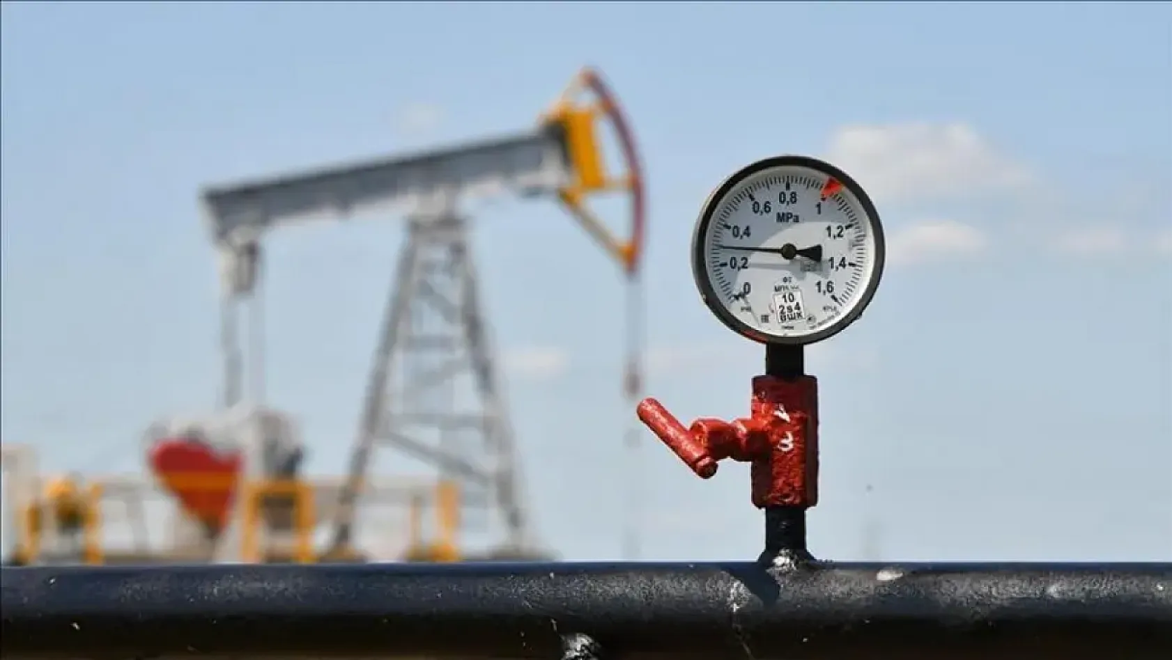 ABD, 2026 petrol fiyatı tahminini aşağı yönlü revize etti