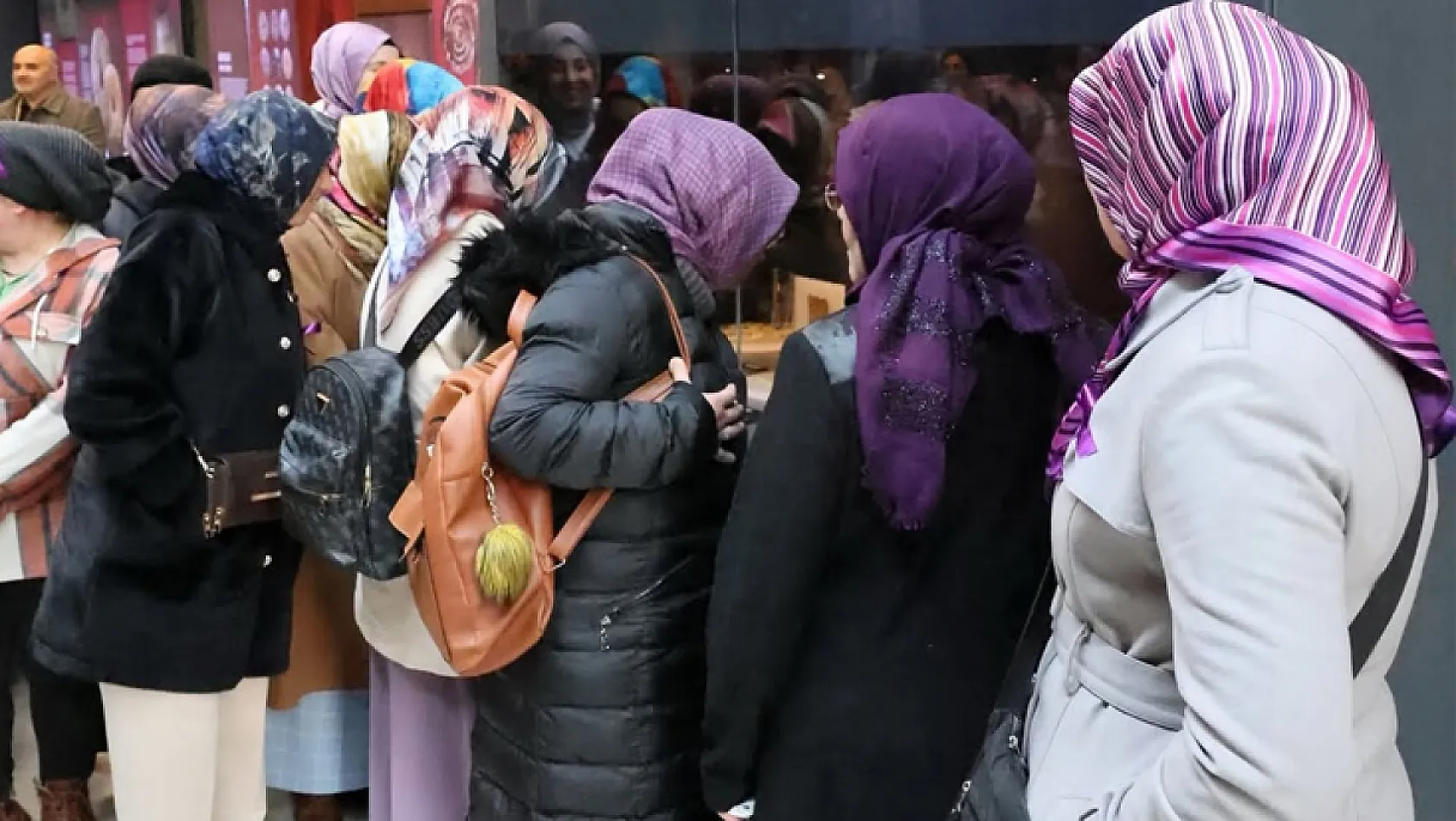 Samsun'da 8 Mart'a anlamlı etkinlik: ADEM kursiyerleri Samsun Müzesi'ni gezdi