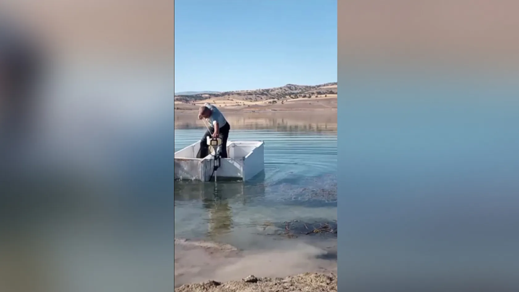 Hurda buzdolaplarından kayık yaptı, barajda turlamaya başladı!