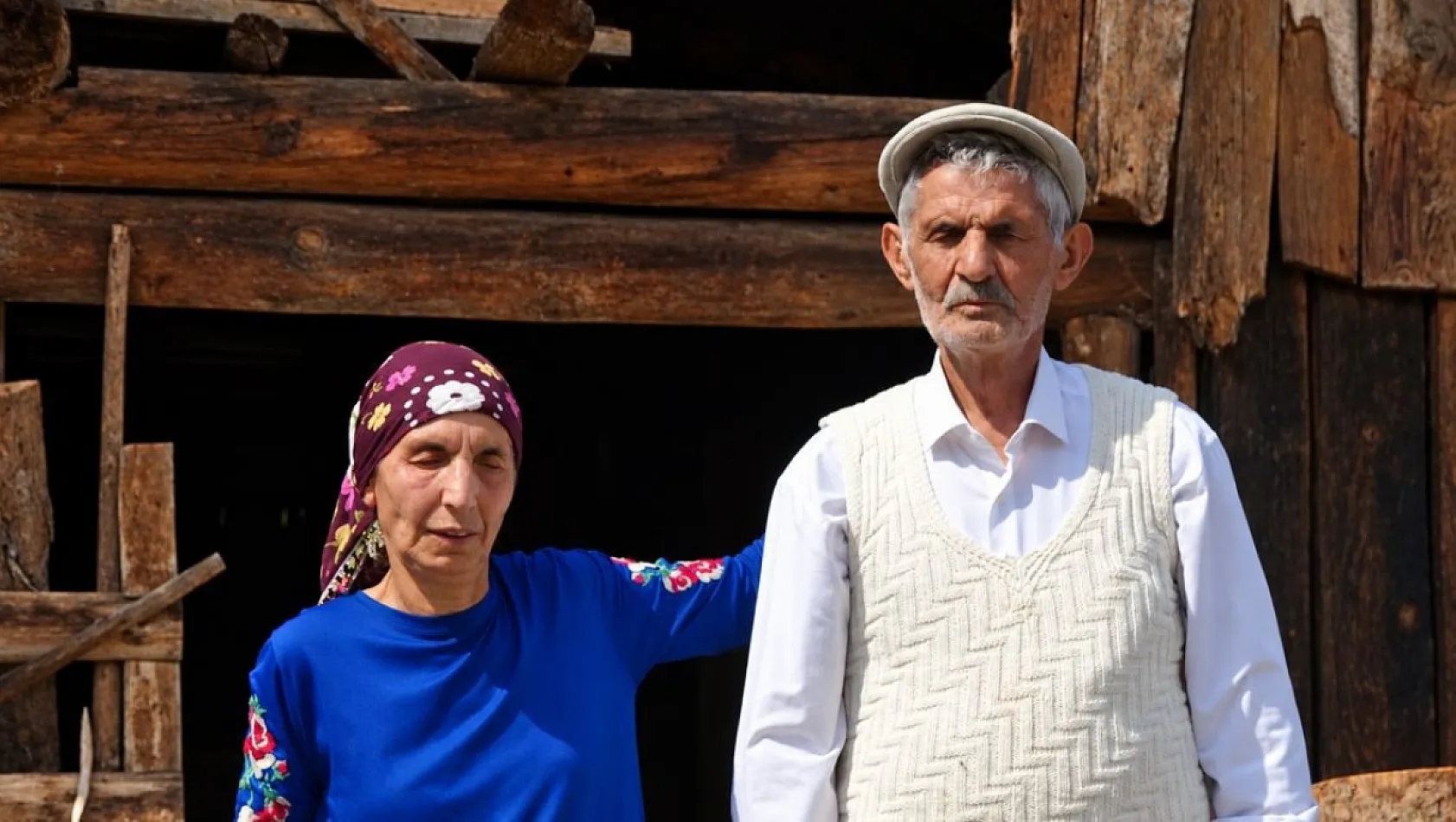 Artvin'de görme engelli iki kardeşin yarım asırlık dayanışması: Görmedikleri köyü ezberlediler