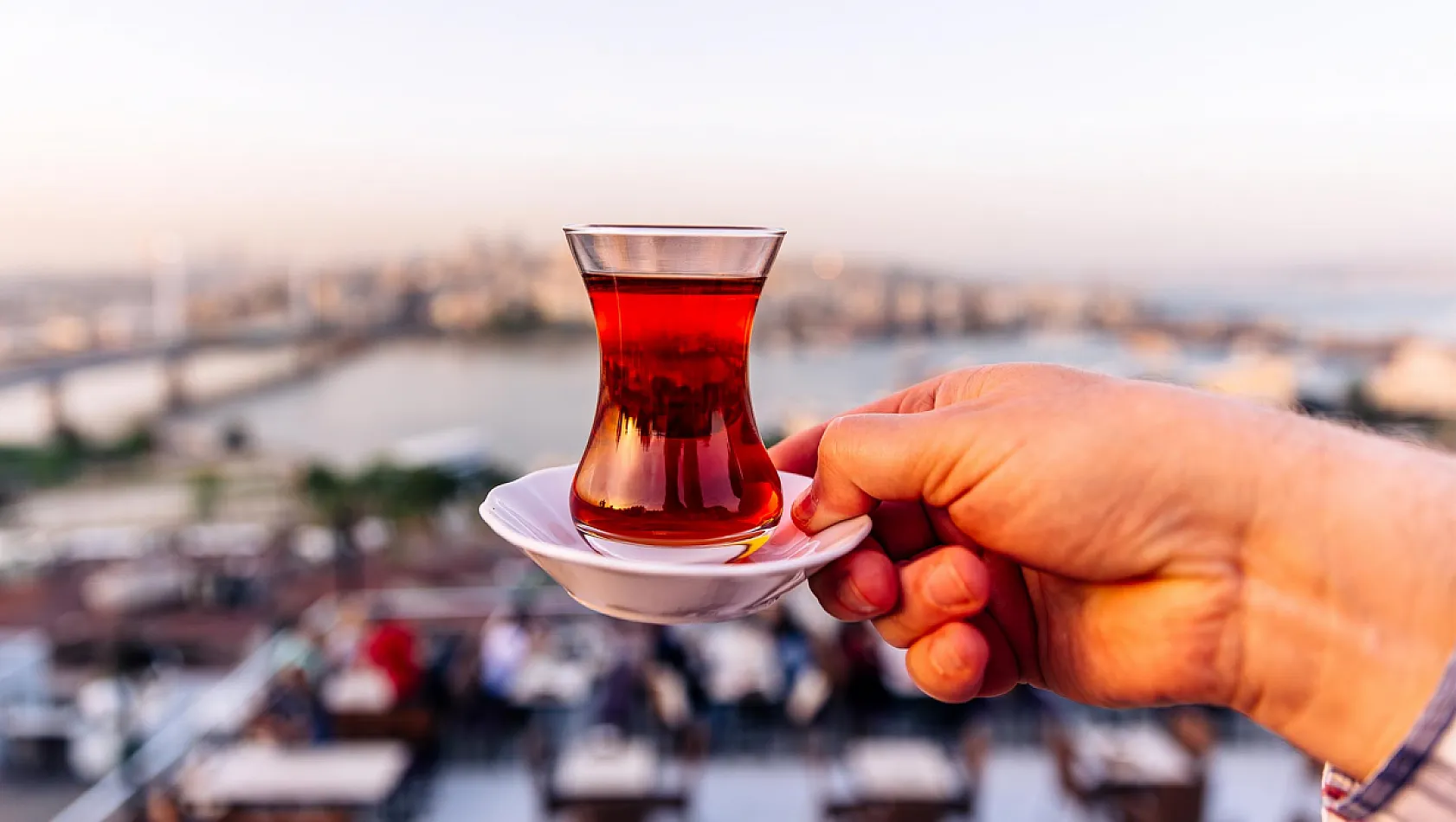 Her gün bardak bardak tüketiyoruz ama bunu bilmiyoruz! İşte Türkiye'nin çay raporu