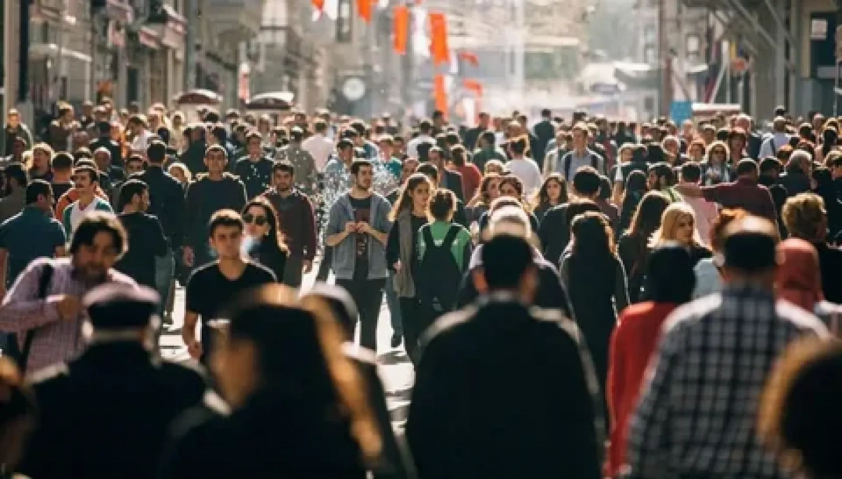 Türkiye 3 ayda ne kadar büyüdü? yeni nüfus rakamı şaşırttı!