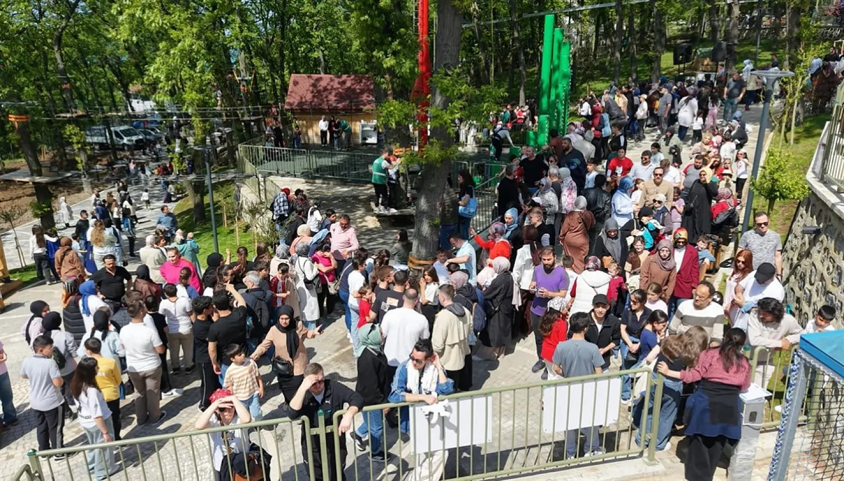 Canik Macera Parkı'ndan muhteşem başlangıç: İlk günden 10 bini aşkın ziyaretçiyle rekor!