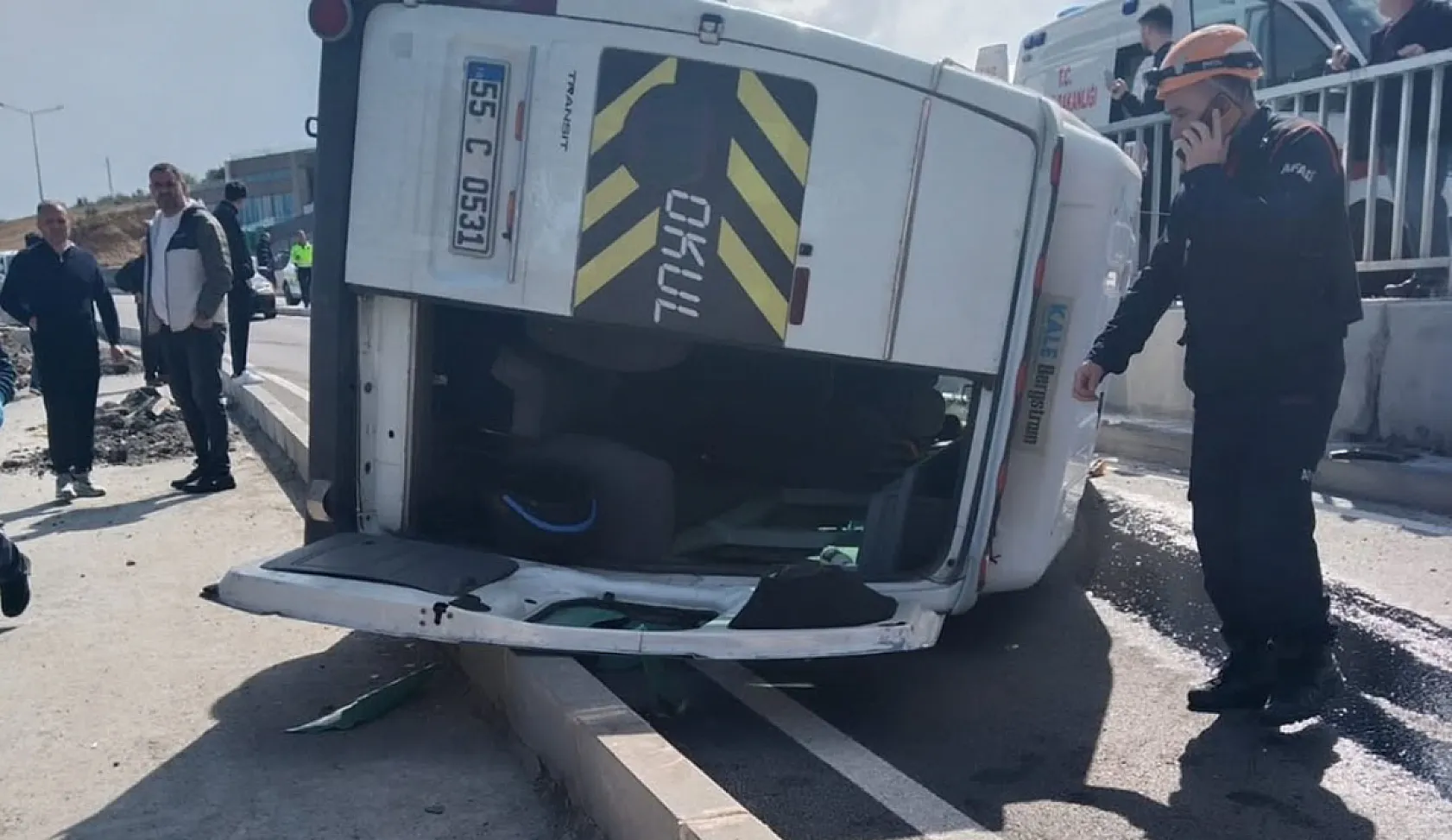 Samsun'da okul servisi devrildi