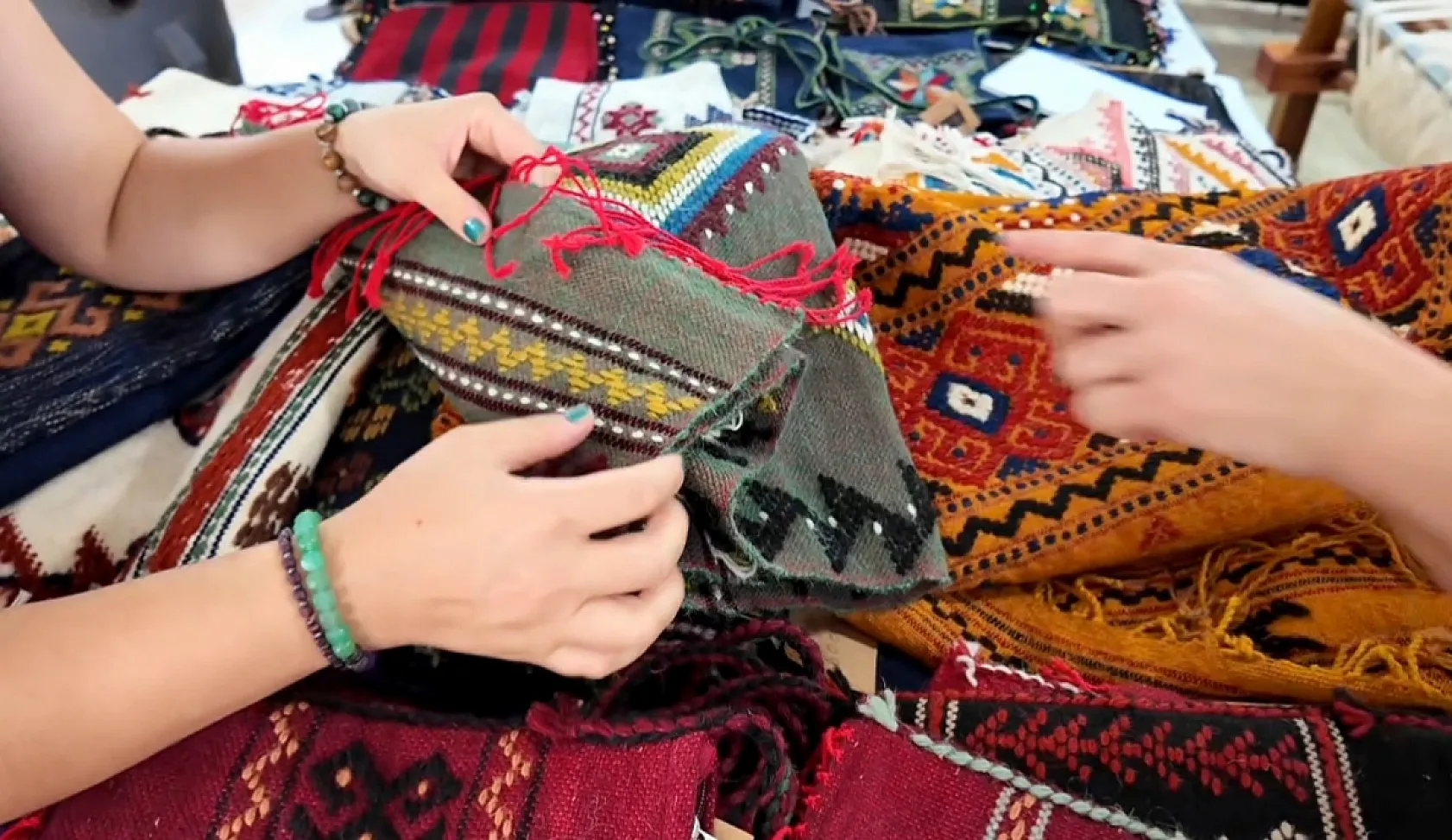 200 yıllık motifler kadınların ellerinde yeniden hayat buluyor