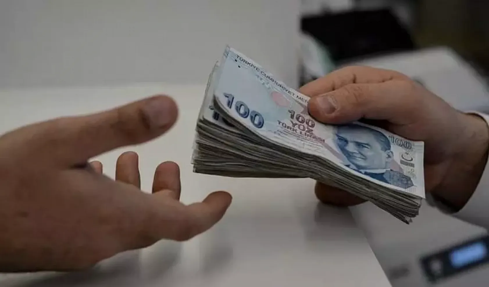 Emeklilere 27 Bin TL Müjdesi! Zam Sonrası Gözler Promosyonlara Çevrildi