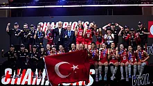 Bakan Bak'tan Milletler Ligi şampiyonu Filenin Sultanları'na tebrik