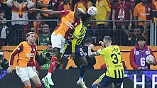 Derbide ilk yarı Galatasaray'ın!
