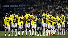 Fenerbahçe'de Mert Müldür ameliyat oldu: 2 ay sahalardan uzak kalacak