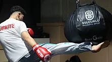 Kilo vermek için başladığı kick boksta dünya şampiyonu oldu