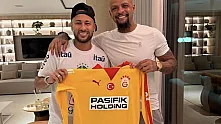Neymar Galatasaray formasıyla poz verdi, sosyal medya yıkıldı