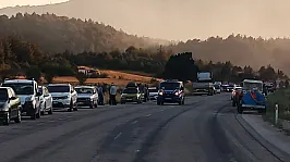 Orman yangını nedeniyle Vezirhan-Gölpazarı karayolu ulaşıma kapatıldı