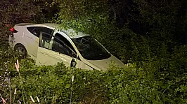 Samsun'da otomobil hendeğe devrildi:  2 yaralı