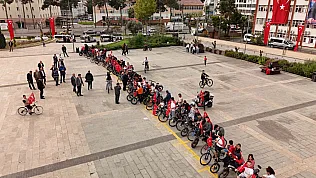 Bafra'da Cumhuriyet sevinci Başkan Hamit Kılıç'ın startıyla başladı