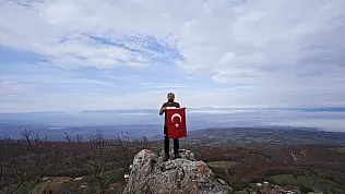 Eğitim-Bir-Sen'den Vezirköprü Büyükkale Zirvesi'nde 29 Ekim kutlaması