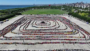 Maltepe'de 5 bin kişiyle guinness horon rekoru kırıldı
