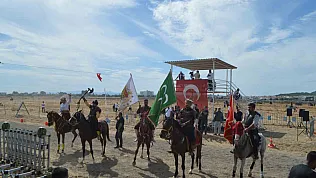 Rahvan at yarışlarında 100 at piste çıktı
