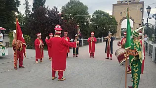 Tarihi Köprü'de mehter coşkusu