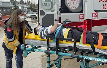 Ameliyata giderken kaza yaptılar: 1 yaralı