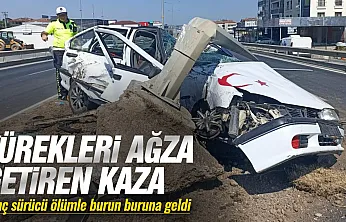 Bafra'da otomobil aydınlatma direğine çarptı: 1 yaralı