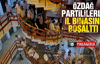 CHP Samsun İl Başkanlığı boşaltıldı, partililer Özgür Özel İletişim Ofisi'ne yürüdü