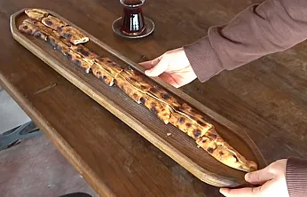 Damak çatlatan tescilli lezzet: Çarşamba Pidesi