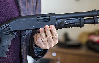 Genç zanlıdan akrabasına kurşun yağmuru