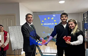 Salıpazarı'nda gençlik projeleri Türkiye Ulusal Ajans'a sunuldu