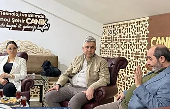 Samsun'da anlamlı buluşma : yazar ve şair Dr. Ömer Demirbağ genç kalplere dokundu