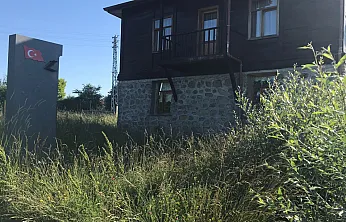 Samsun Kavak'ta şehitlik anı evinde bakımsızlık