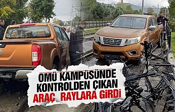 Samsun OMÜ kampüsünde korkulukları aşan pikap tramvay yoluna daldı