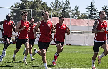 Samsunspor'da yeni sezon mesaisi sürüyor