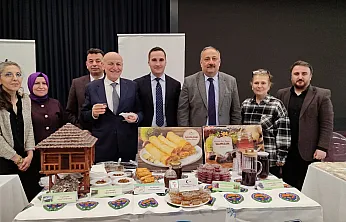 Tescilli Kestane Balı stantlardaki yerini aldı