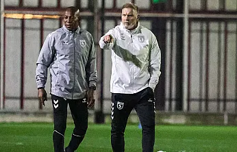 Thorsten Fink takımla buluştu ilk antrenmana çıktı