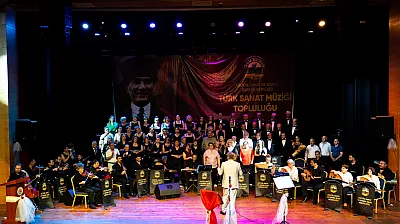 Atakum Belediyesi Türk Sanat Müziği Korosunun 'Yaza Merhaba' konseri  yoğun ilgi gördü