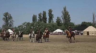 Avrupa'nın kalbinde tarihi buluşma: Macaristan'da Büyük Hun-Türk Kurultayı coşkusu