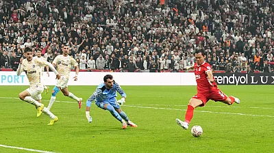 Beşiktaş'tan ikinci yarıda iki gol! Başakşehir'i 2-0 geçti