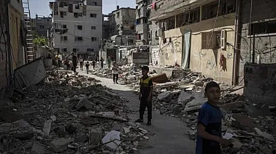 İsrail'den Gazze'ye ateşkese rağmen saldırı 2 Filistinli yaşamını yitirdi 7 yaralı