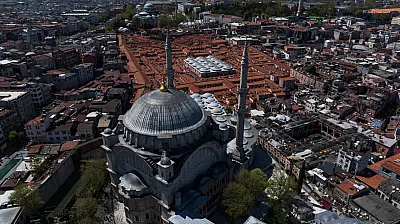 Kapalıçarşı günde 400 bin ziyaretçiyi ağırlıyor